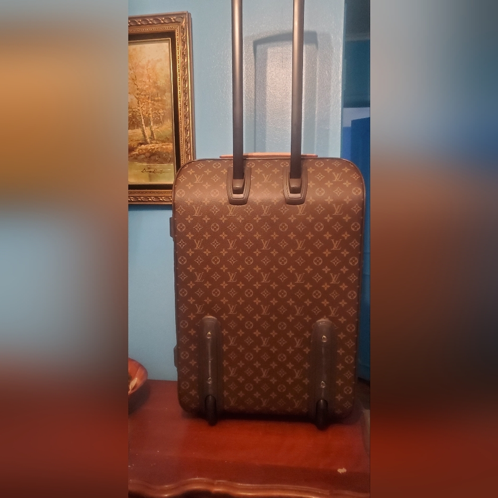 Large Authentic Louis Vuitton Monogram Rolling Su… - image 8